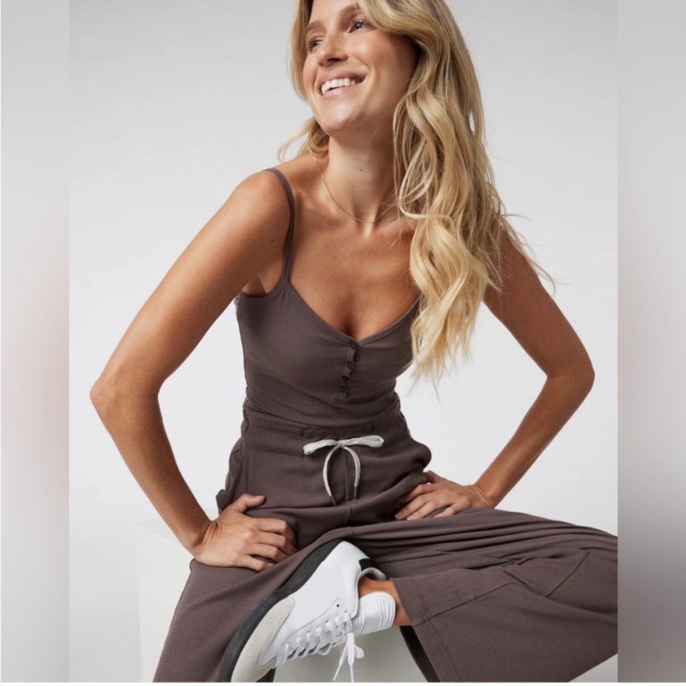 Vuori Pose Henley Jumpsuit